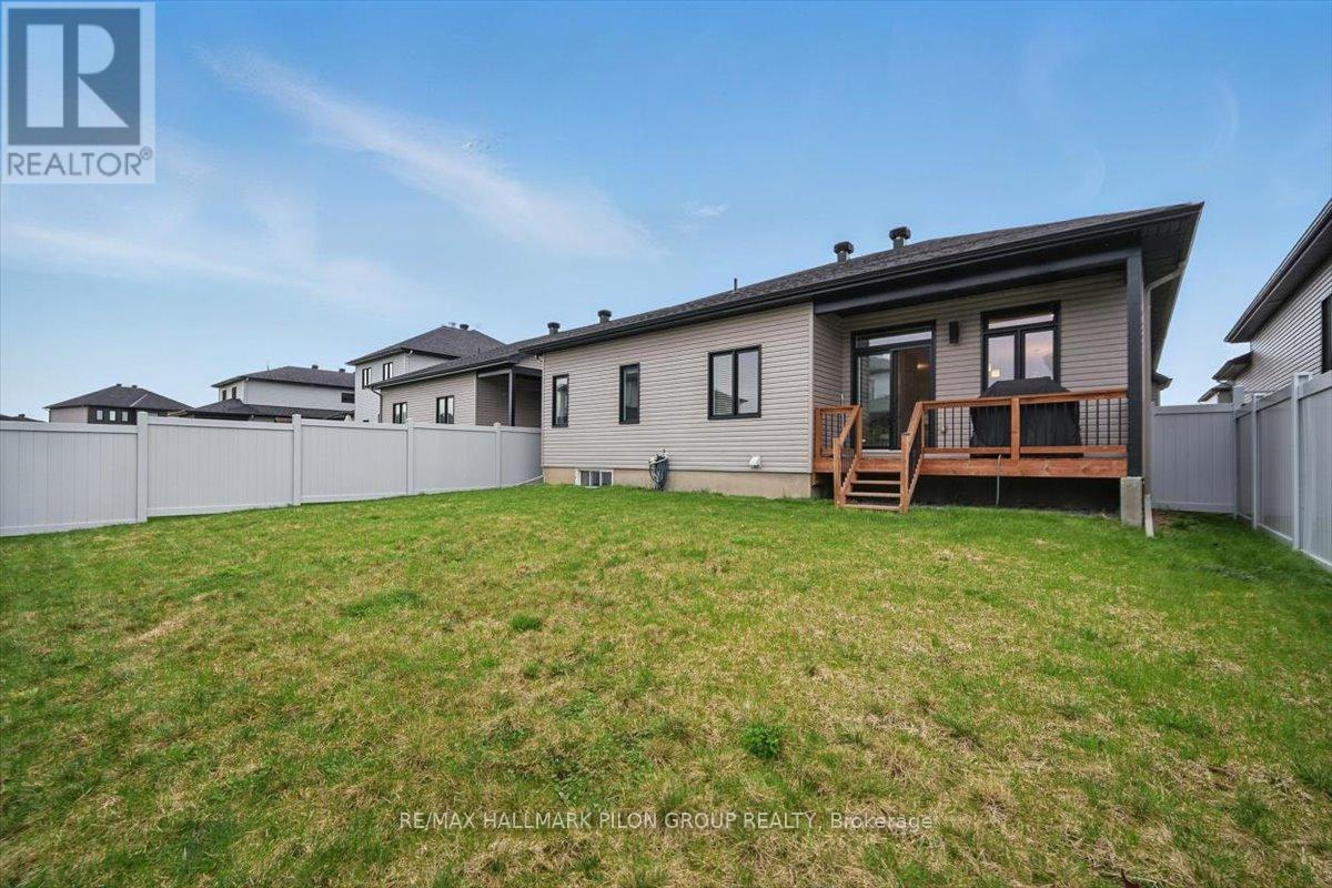 1243 Avignon Street, Russell, Ontario  K0A 1W0 - Photo 19 - X12141502