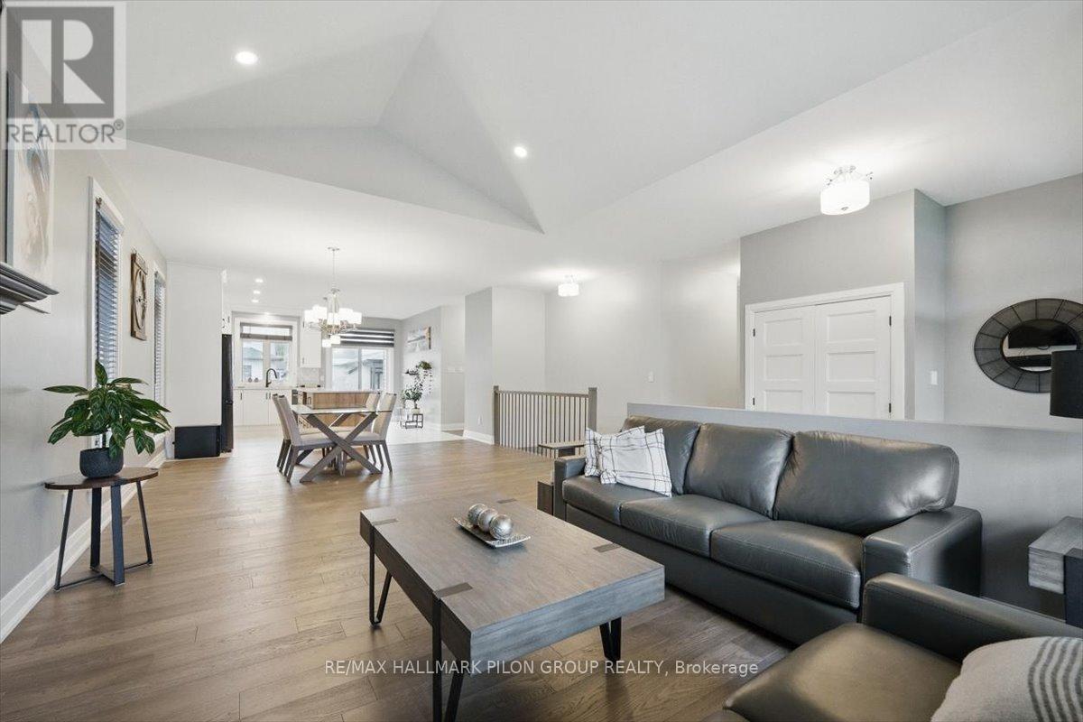 1243 Avignon Street, Russell, Ontario  K0A 1W0 - Photo 8 - X12141502
