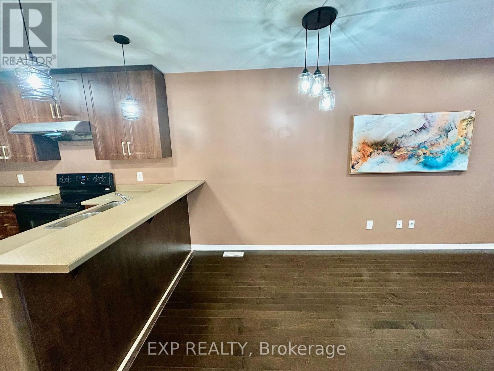 208 Shanly Private, Ottawa, Ontario  K2J 5X6 - Photo 10 - X12141519