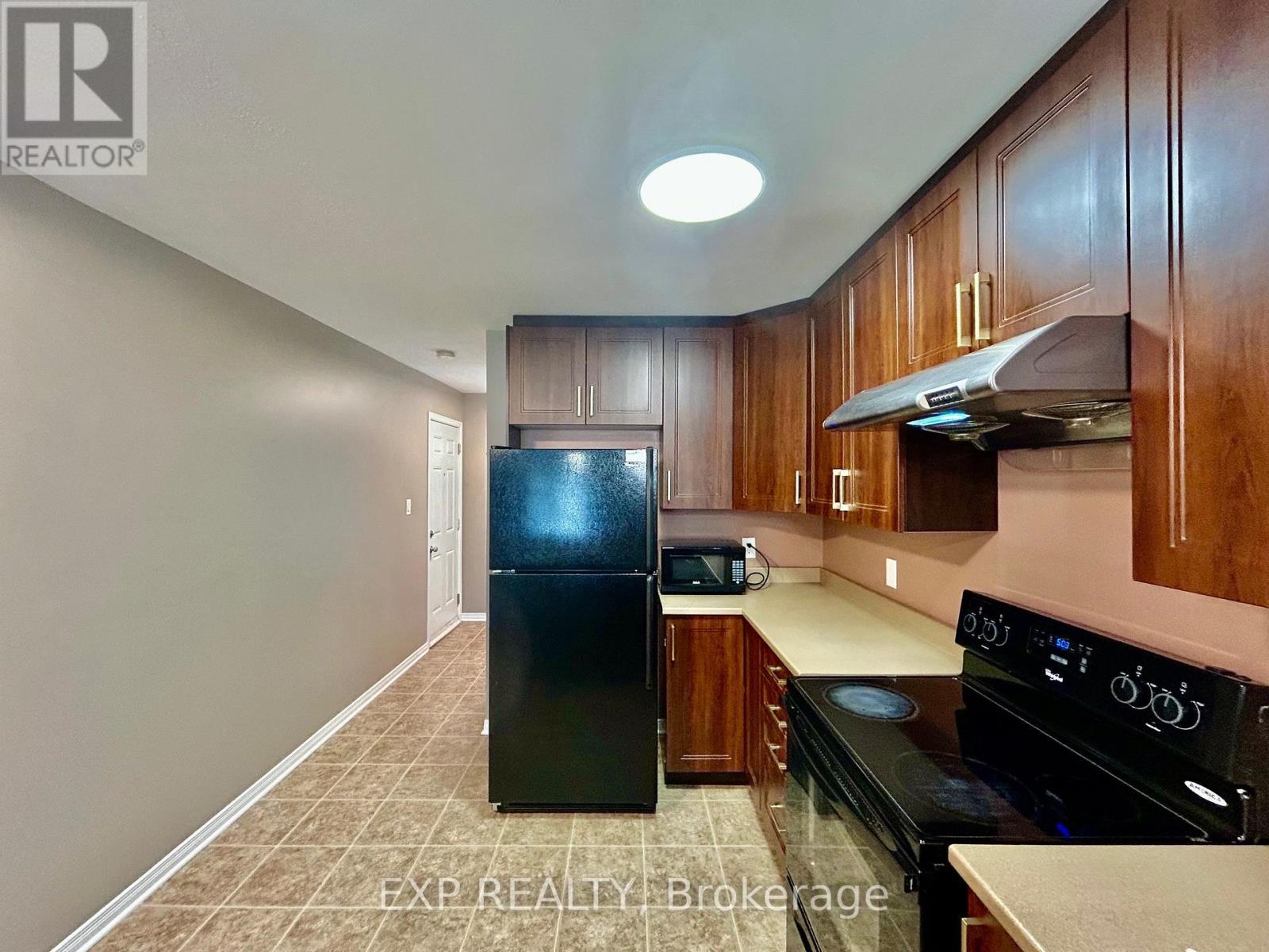 208 Shanly Private, Ottawa, Ontario  K2J 5X6 - Photo 12 - X12141519