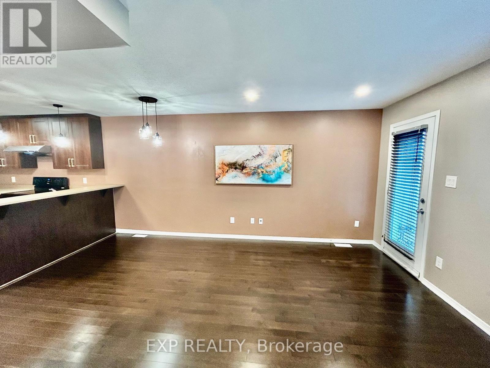 208 Shanly Private, Ottawa, Ontario  K2J 5X6 - Photo 6 - X12141519