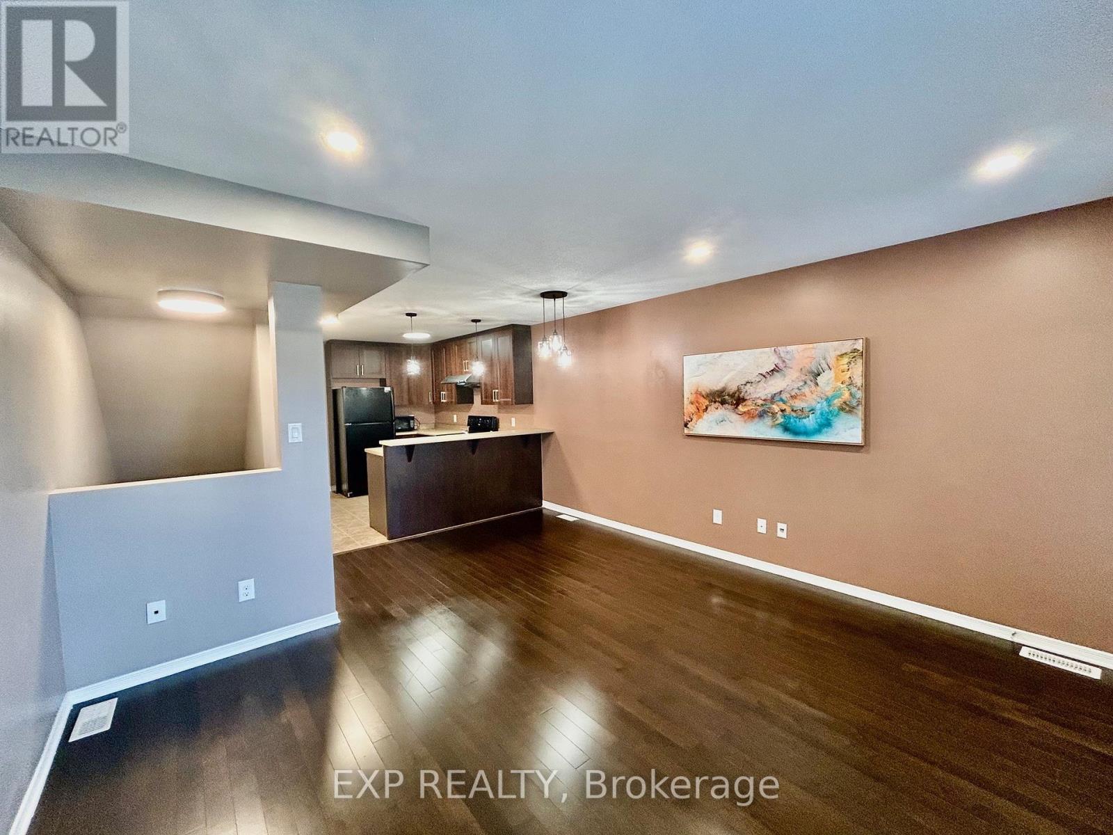 208 Shanly Private, Ottawa, Ontario  K2J 5X6 - Photo 7 - X12141519