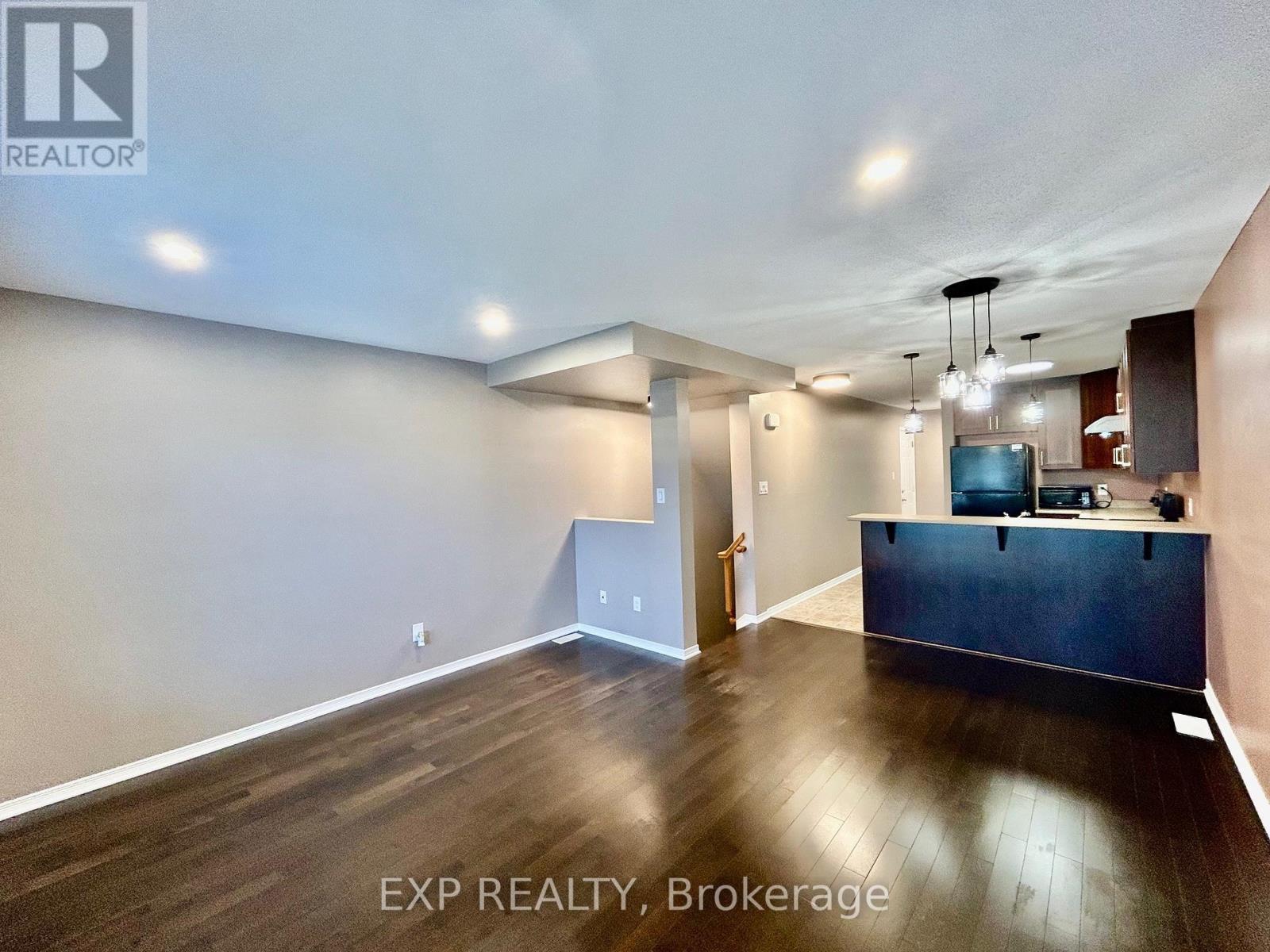 208 Shanly Private, Ottawa, Ontario  K2J 5X6 - Photo 8 - X12141519
