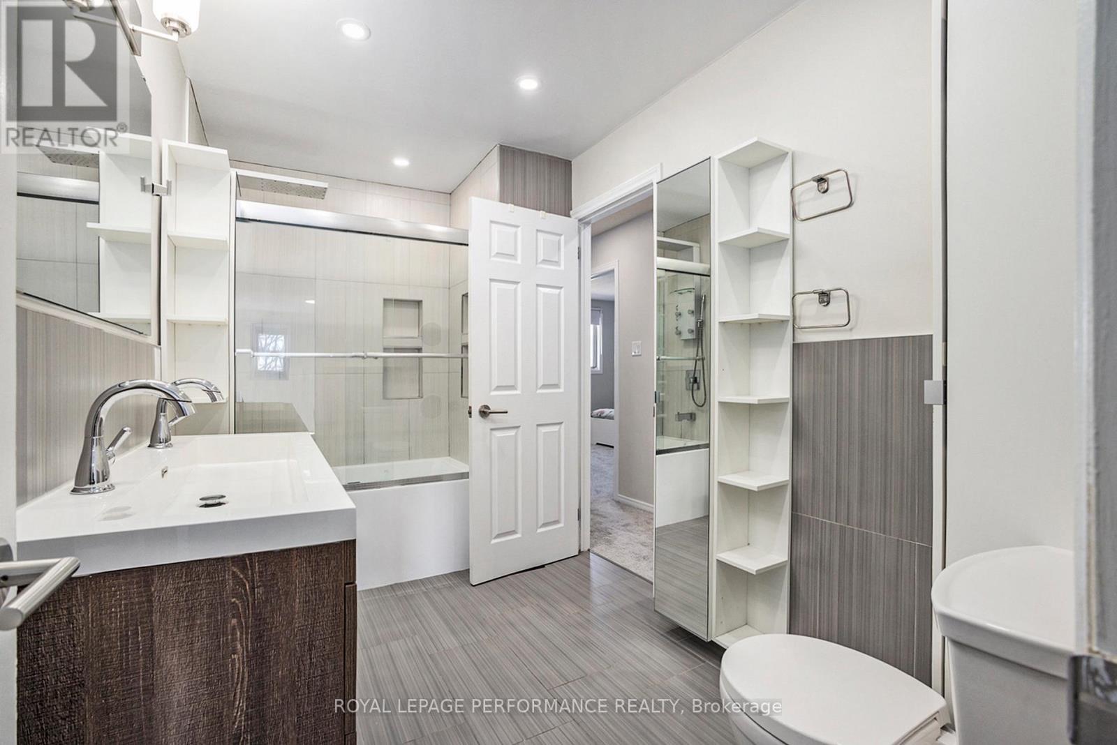 56 Ipswich Terrace, Ottawa, Ontario  K2K 2R3 - Photo 16 - X12141543
