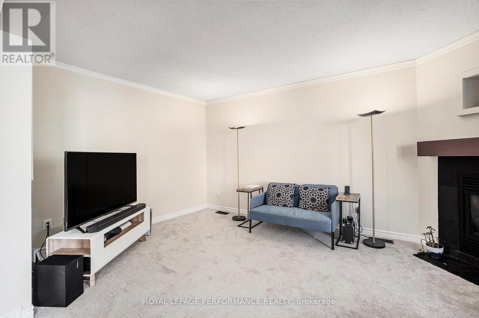 56 Ipswich Terrace, Ottawa, Ontario  K2K 2R3 - Photo 9 - X12141543
