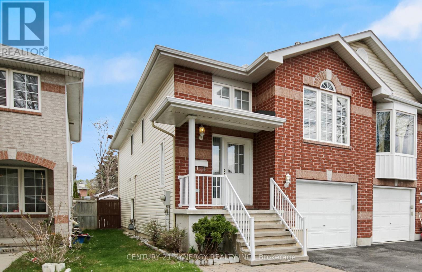 Property at 14 SPLINTER CRESCENT image 2