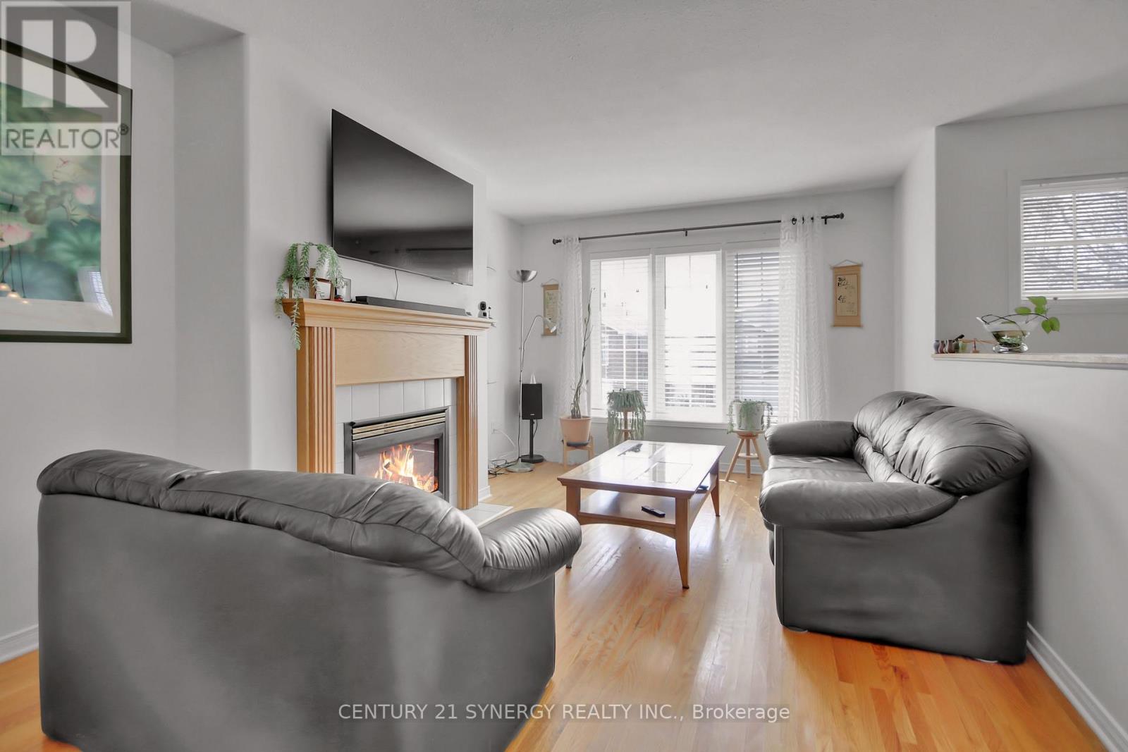 14 Splinter Crescent, Ottawa, Ontario  K2B 1B2 - Photo 8 - X12141551