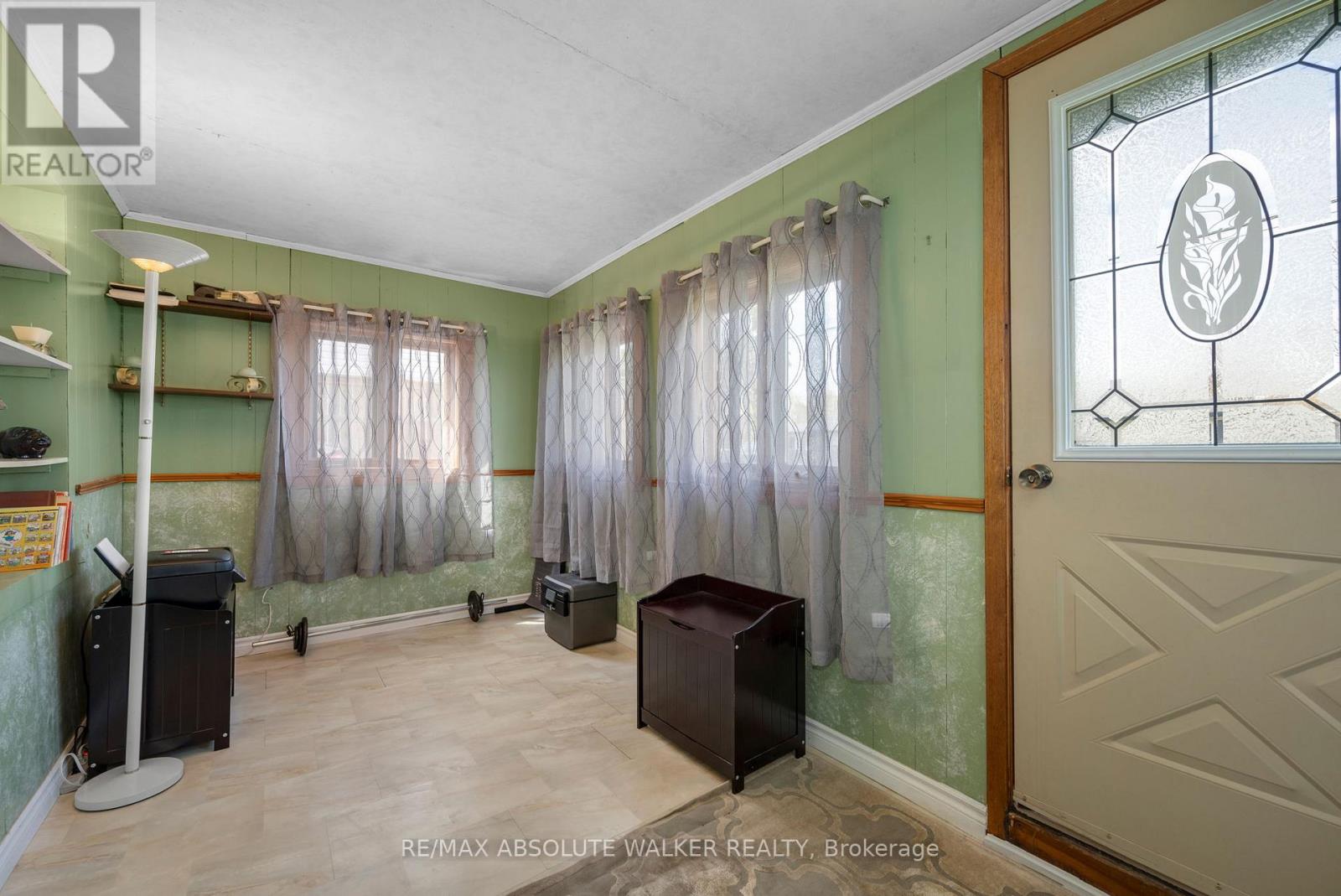 Property at 174 MUNRO STREET image 3