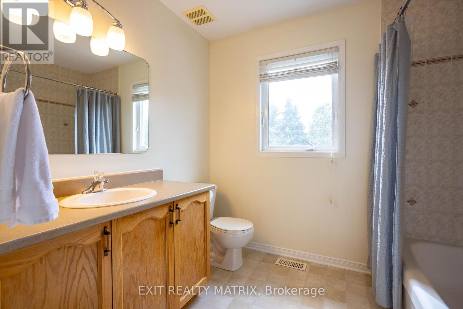 133 Labelle Street, Russell, Ontario  K0A 1W0 - Photo 34 - X12141586