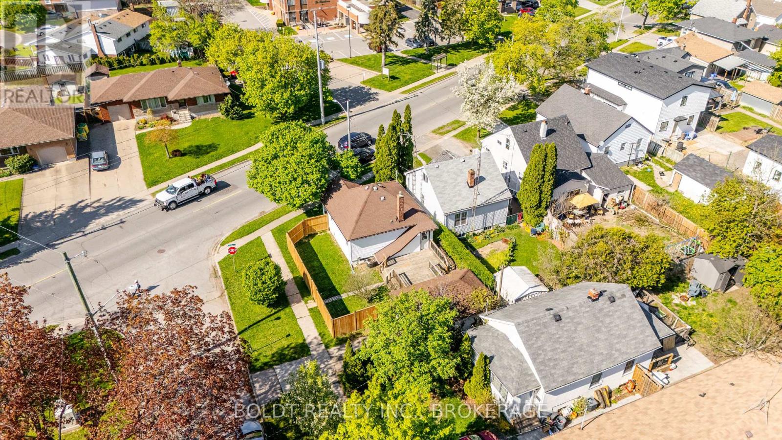 336 Carlton Street, St. Catharines, Ontario  L2N 1C4 - Photo 16 - X12141514