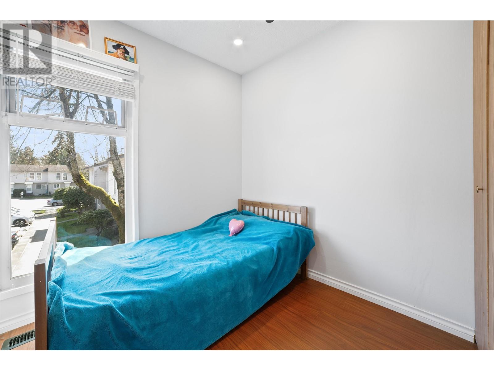 2 3558 E 49th Avenue, Vancouver, British Columbia  V5S 1M4 - Photo 11 - R2990899