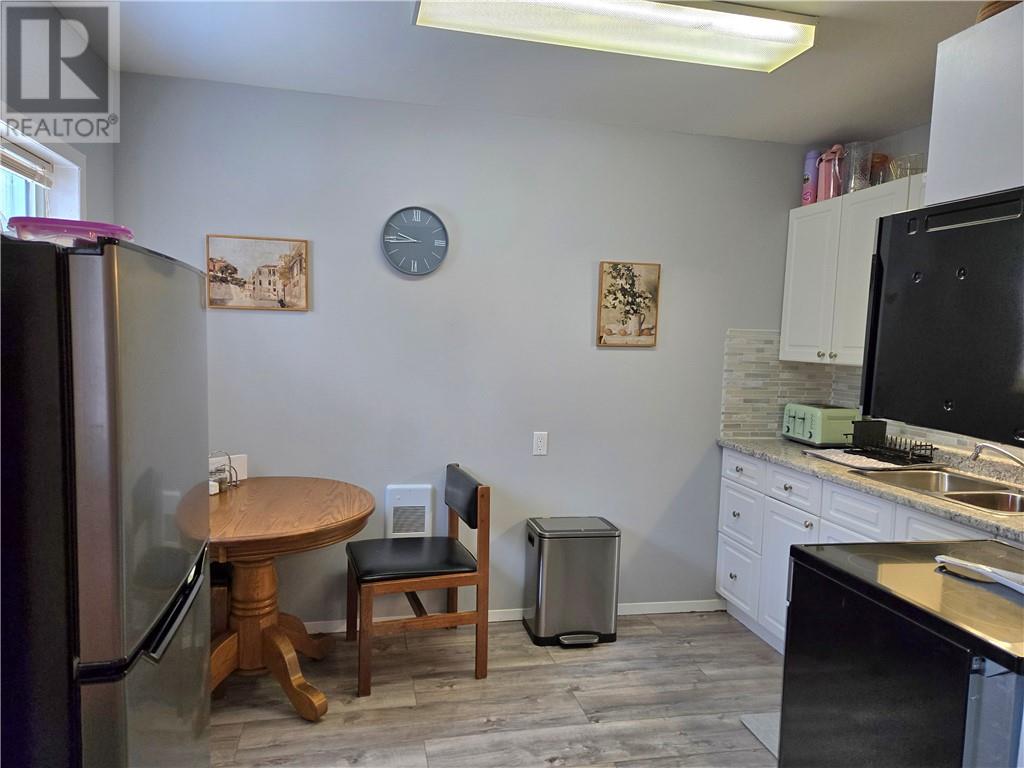 83 Robinson Street W, Little Current, Ontario  P0P 1K0 - Photo 13 - 2121388