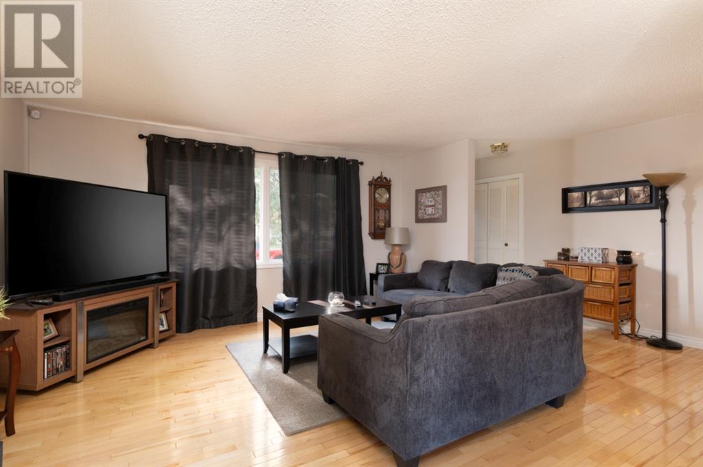 Property at 169 Beale Crescent image 3