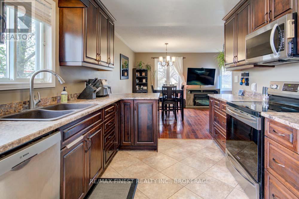 1 Heritage Drive, Loyalist (Bath), Ontario  K0H 1G0 - Photo 12 - X12141563