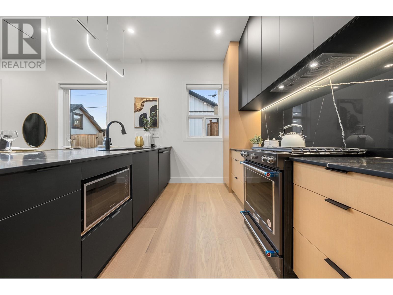 2 3559 HAIDA DRIVE, Vancouver, British Columbia