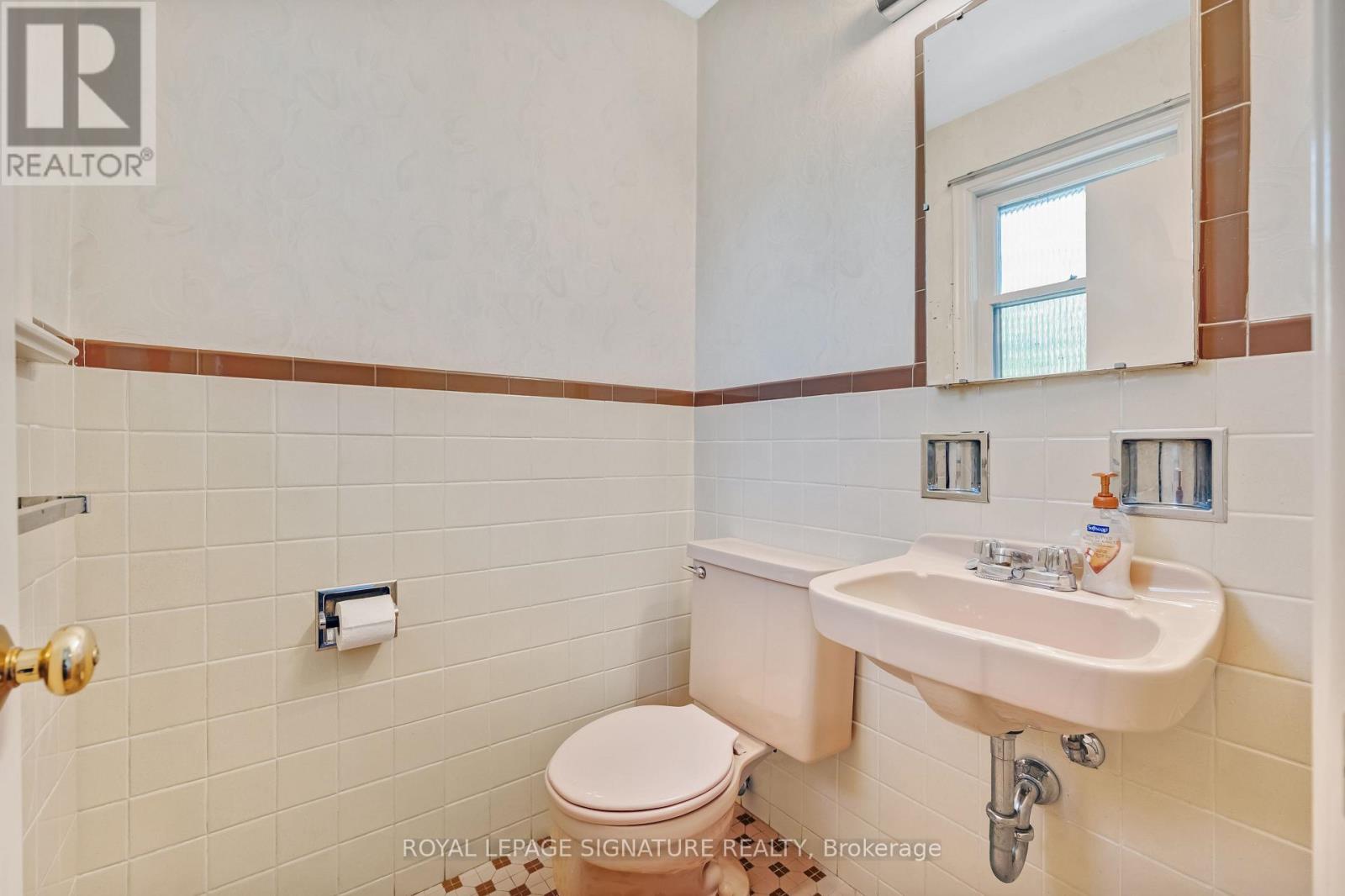 39 Viamede Crescent, Toronto, Ontario  M2K 2A7 - Photo 16 - C12141331