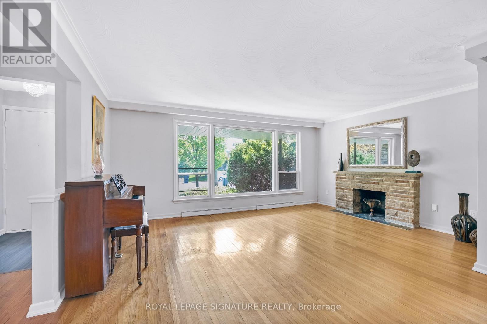 39 Viamede Crescent, Toronto, Ontario  M2K 2A7 - Photo 3 - C12141331