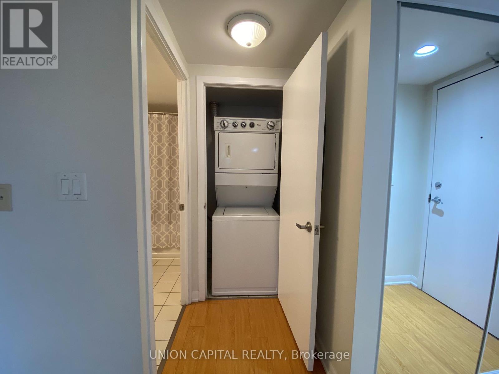 2611 - 600 Fleet Street, Toronto, Ontario  M5V 1B7 - Photo 5 - C12141355