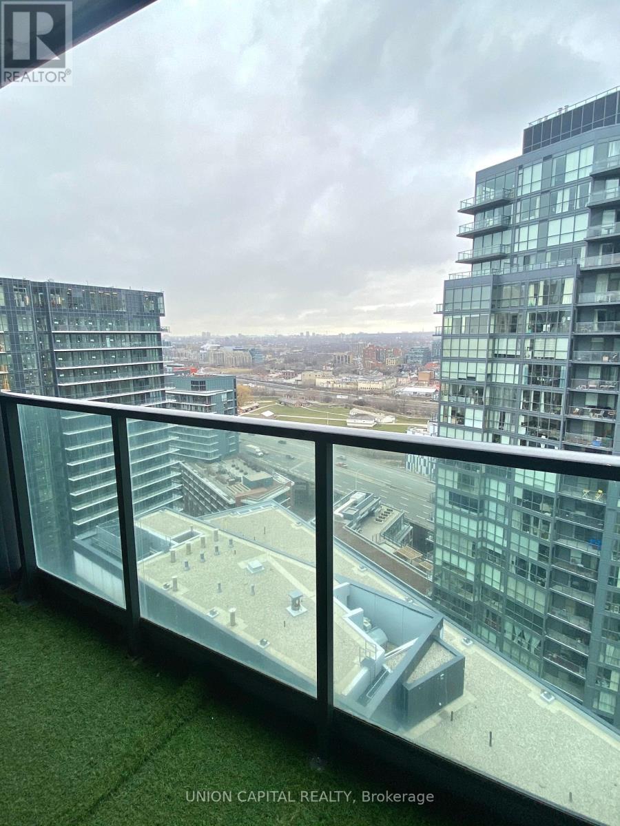 2611 - 600 Fleet Street, Toronto, Ontario  M5V 1B7 - Photo 9 - C12141355