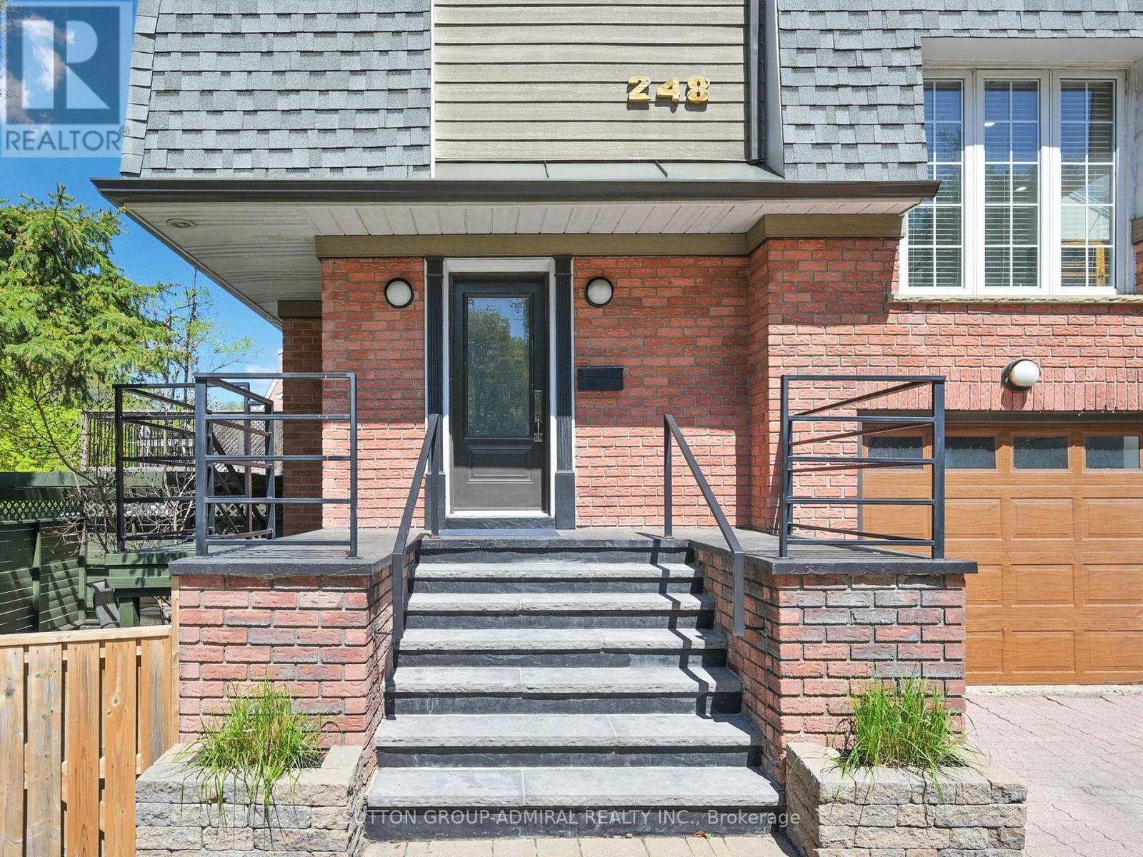 Property at 248 GLENGROVE AVENUE W image 2