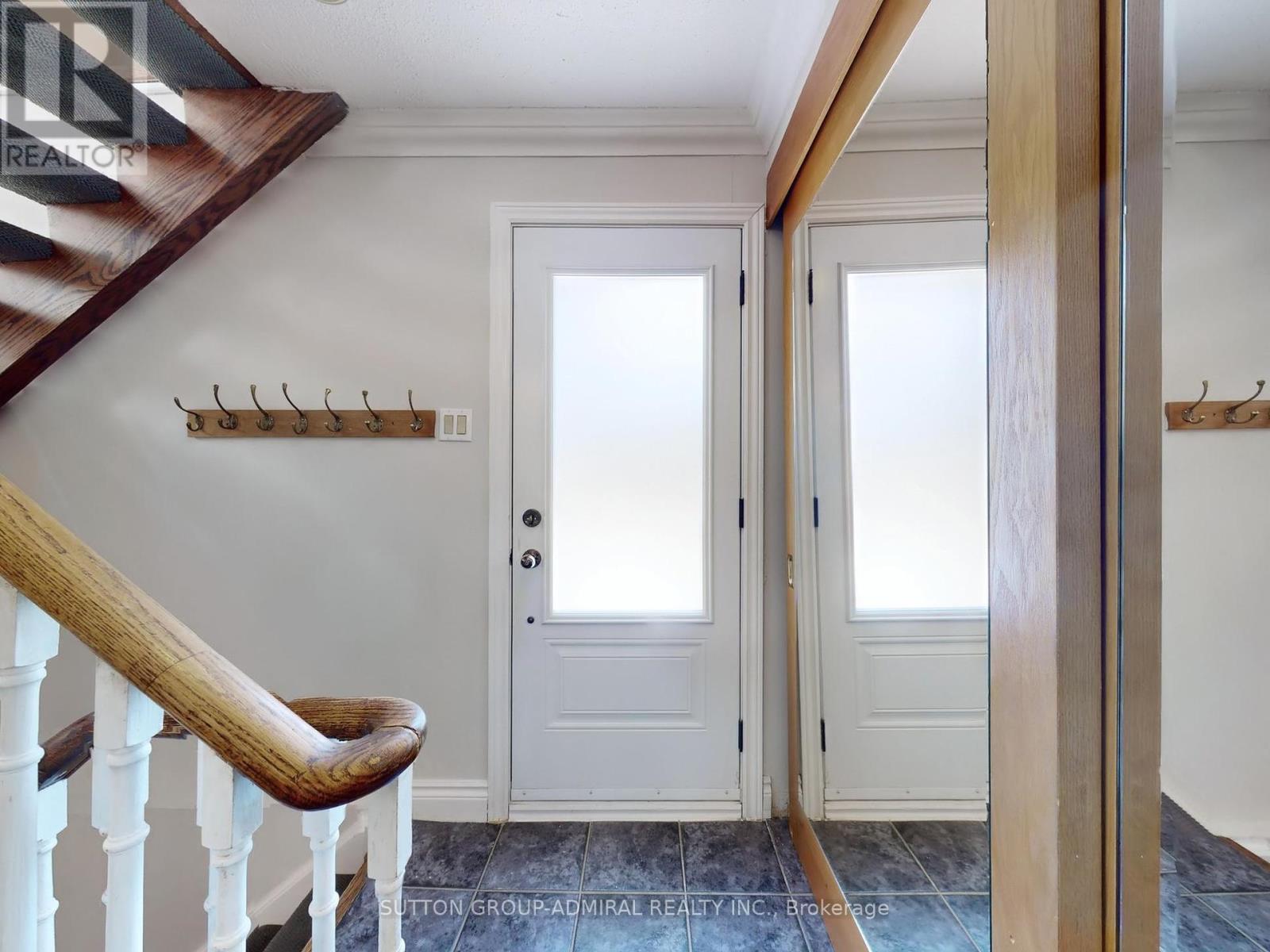 Property at 248 GLENGROVE AVENUE W image 4