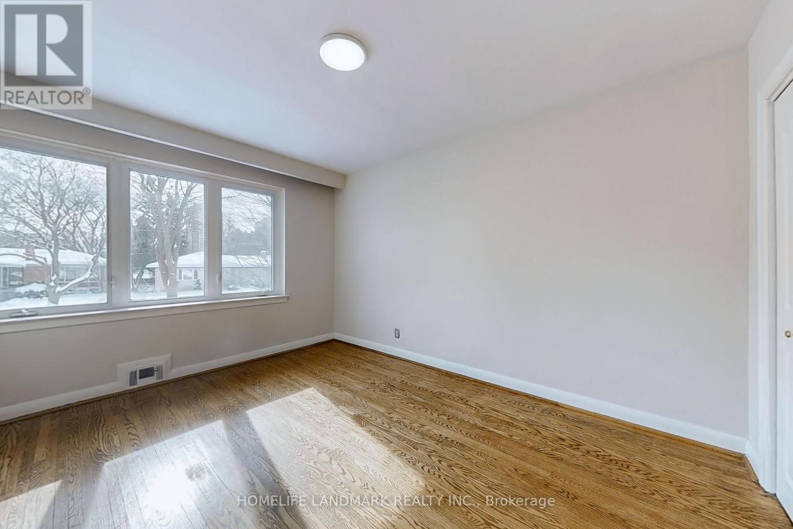 6 Morewood Crescent, Toronto (Bayview Village), Ontario  M2K 1L7 - Photo 25 - C12141471