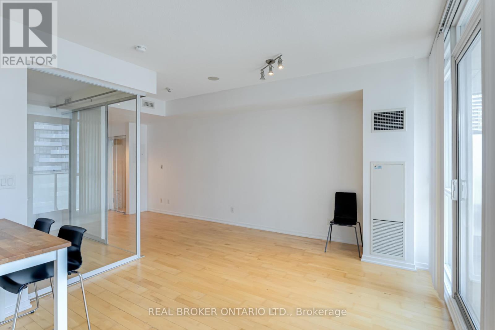 3011 - 65 Bremner Boulevard, Toronto, Ontario  M5J 0A7 - Photo 12 - C12141529