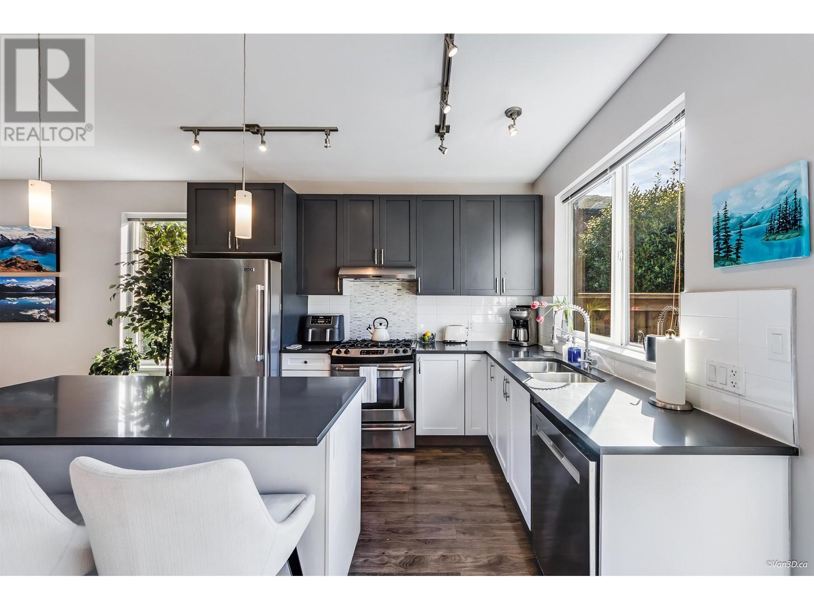 38325 Summits View Drive, Squamish, British Columbia  V8B 0T9 - Photo 11 - R2993448
