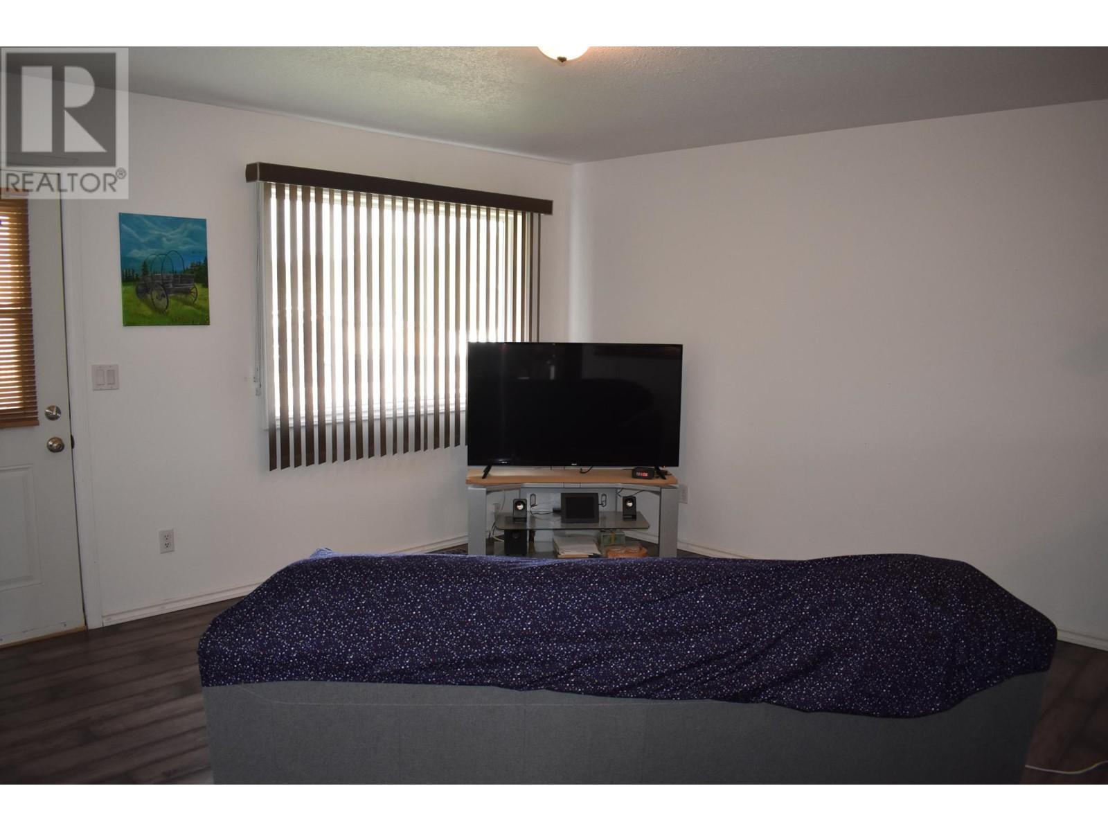 5724 Vermillion Street, Edgewater, British Columbia  V0A 1E0 - Photo 4 - 10347235