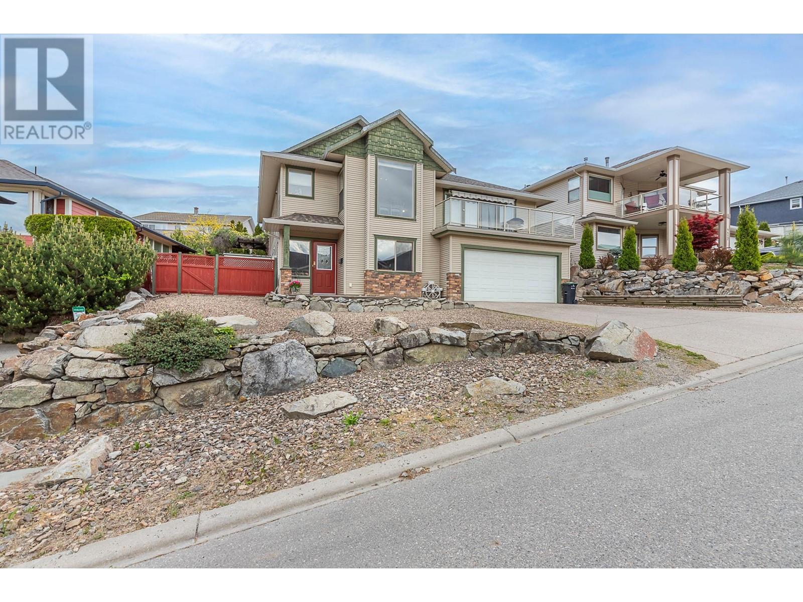 Property at 4408 Bellevue Drive image 3