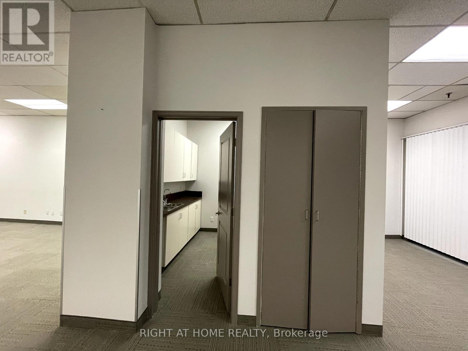 116 - 50 Richmond Street E, Oshawa, Ontario  L1G 7C7 - Photo 12 - E12141562