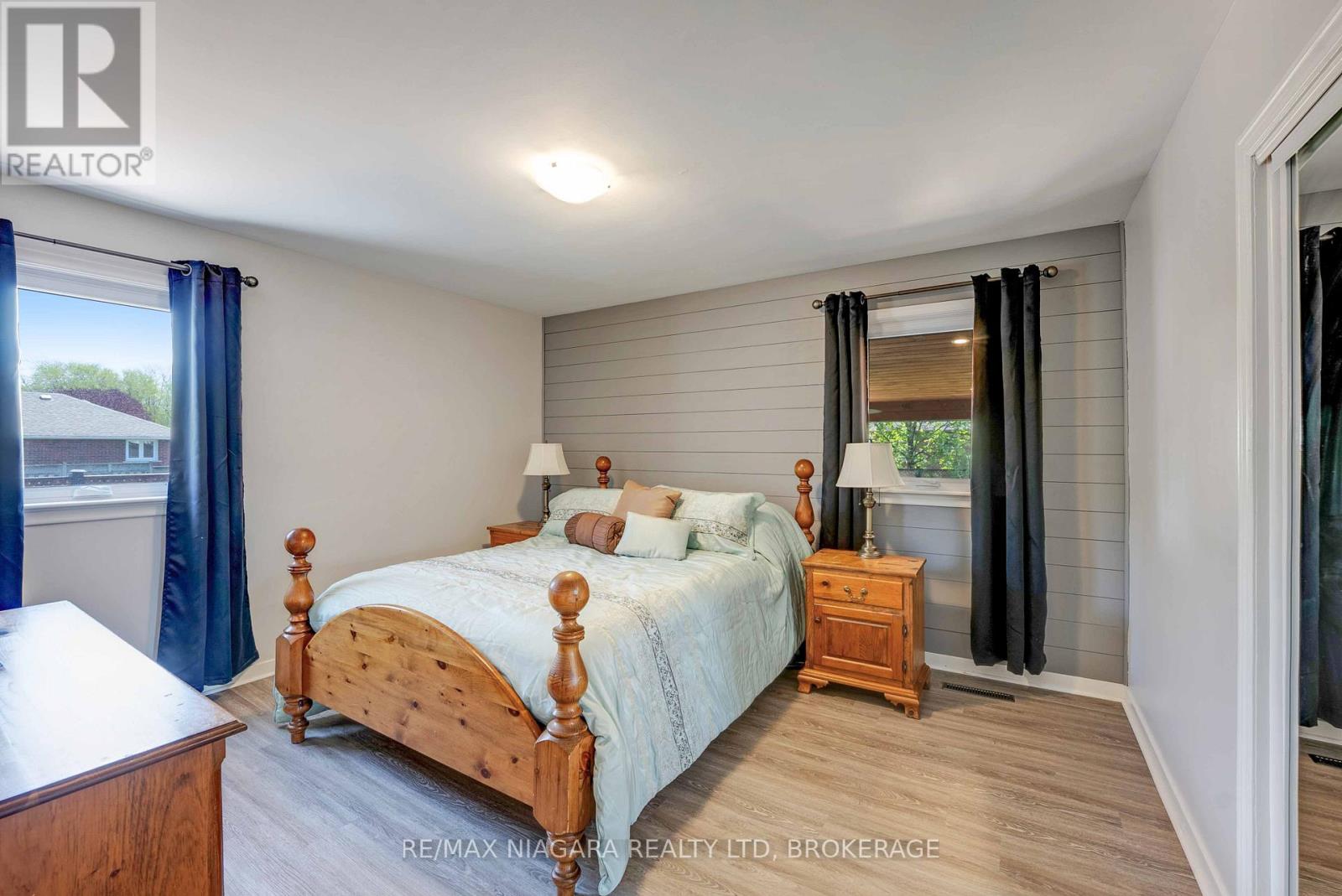 6018 Cabot Drive, Niagara Falls (Cherrywood), Ontario  L2E 5E5 - Photo 13 - X12141603