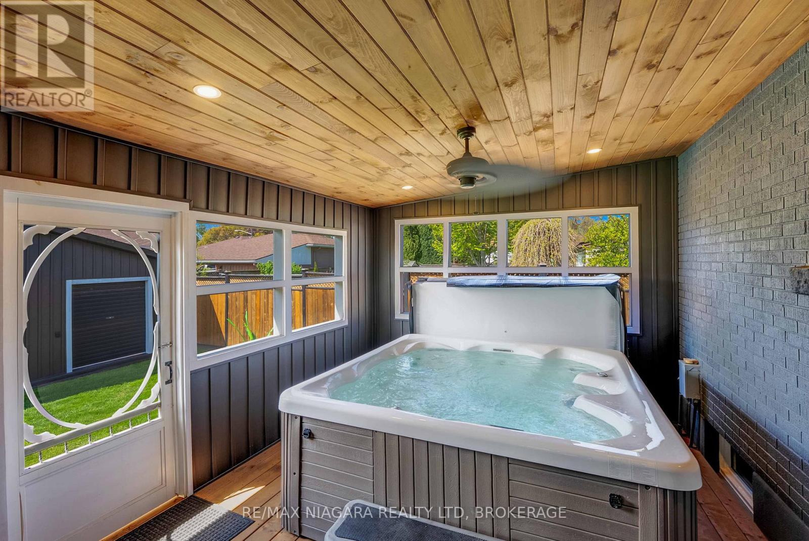 6018 Cabot Drive, Niagara Falls (Cherrywood), Ontario  L2E 5E5 - Photo 26 - X12141603
