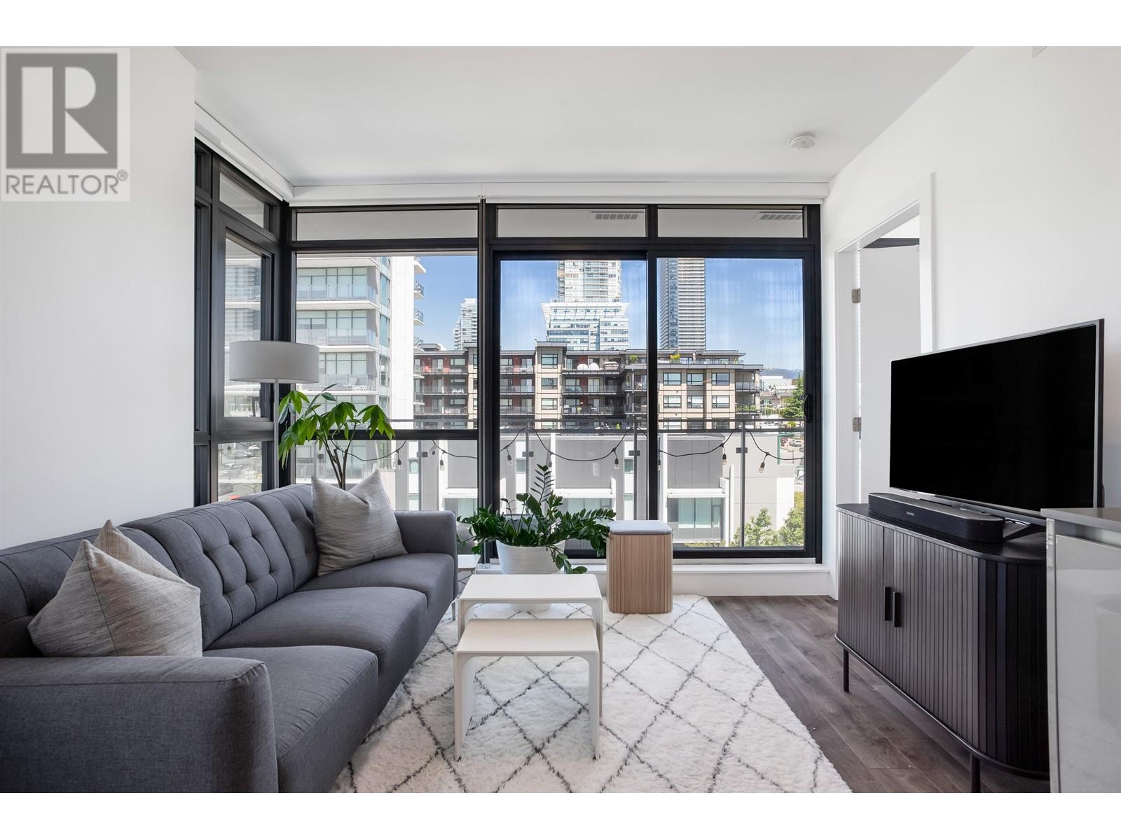 501 4488 JUNEAU STREET, Burnaby, British Columbia