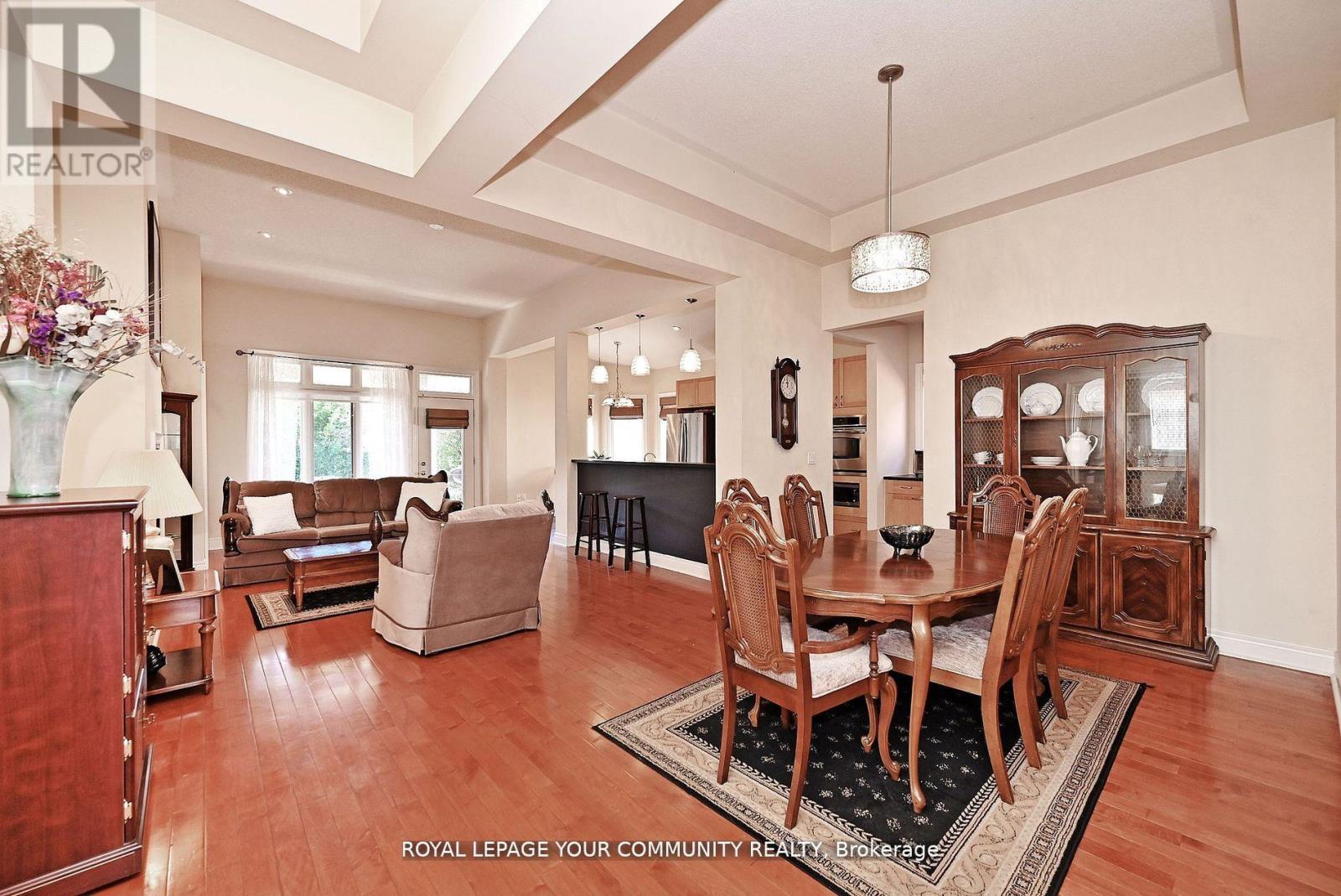 84 Long Stan, Whitchurch-Stouffville, Ontario  L4A 1P5 - Photo 4 - N12141325