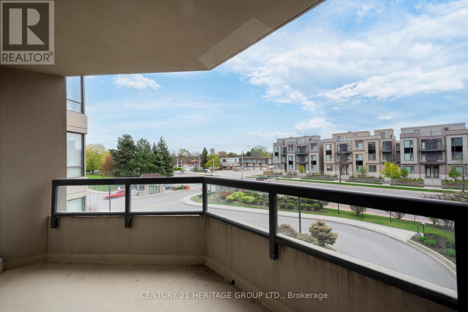 306 - 7420 Bathurst Street S, Vaughan, Ontario  L4J 6X4 - Photo 12 - N12141327