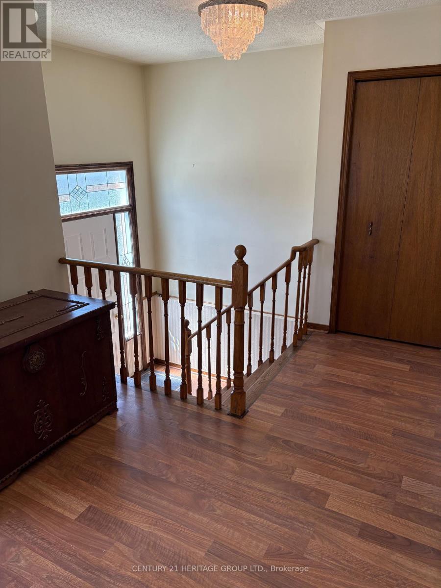 Property at 117 MAPLEGROVE AVENUE image 5