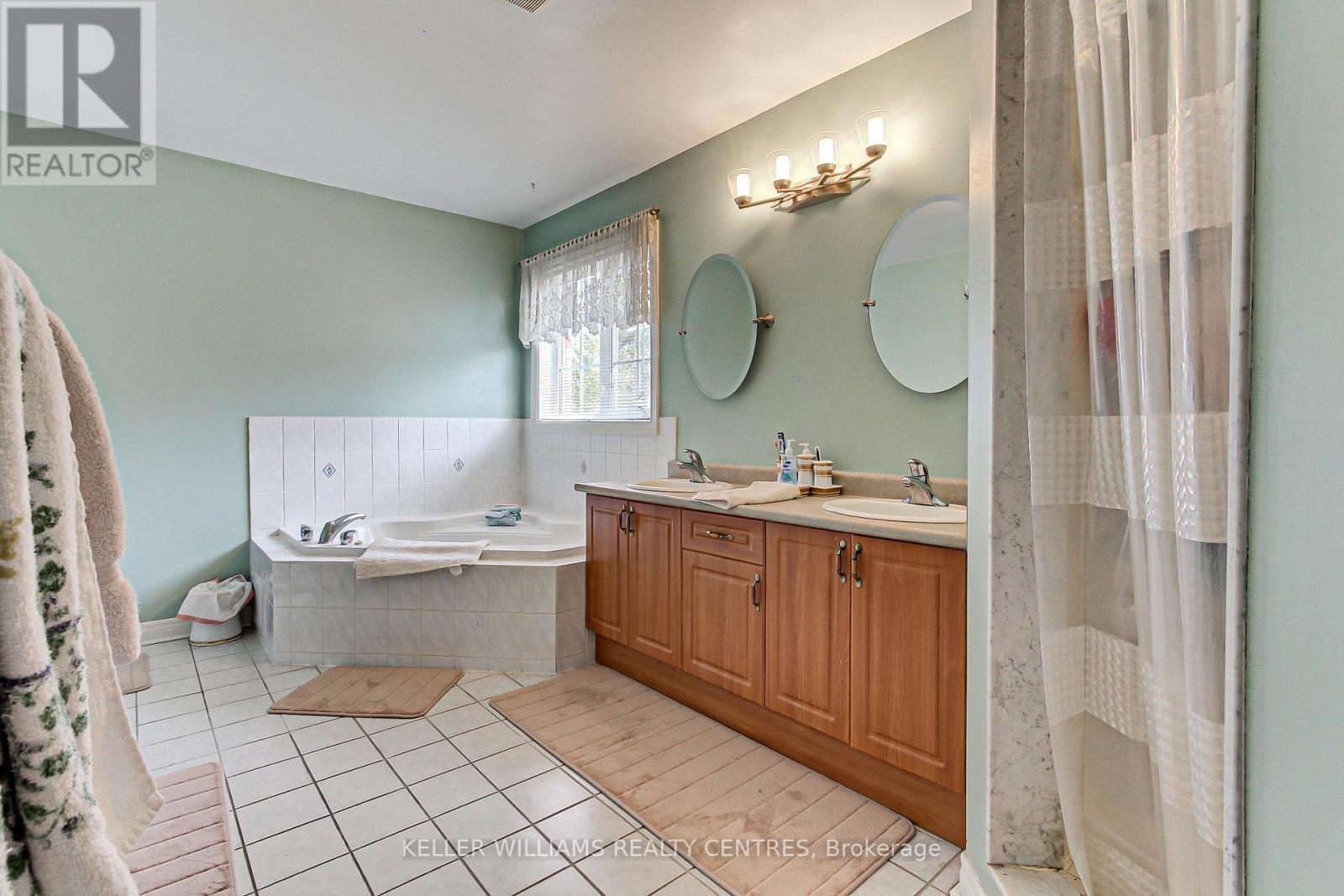 51 Haverhill Terrace, Aurora, Ontario  L4G 7R4 - Photo 26 - N12141500
