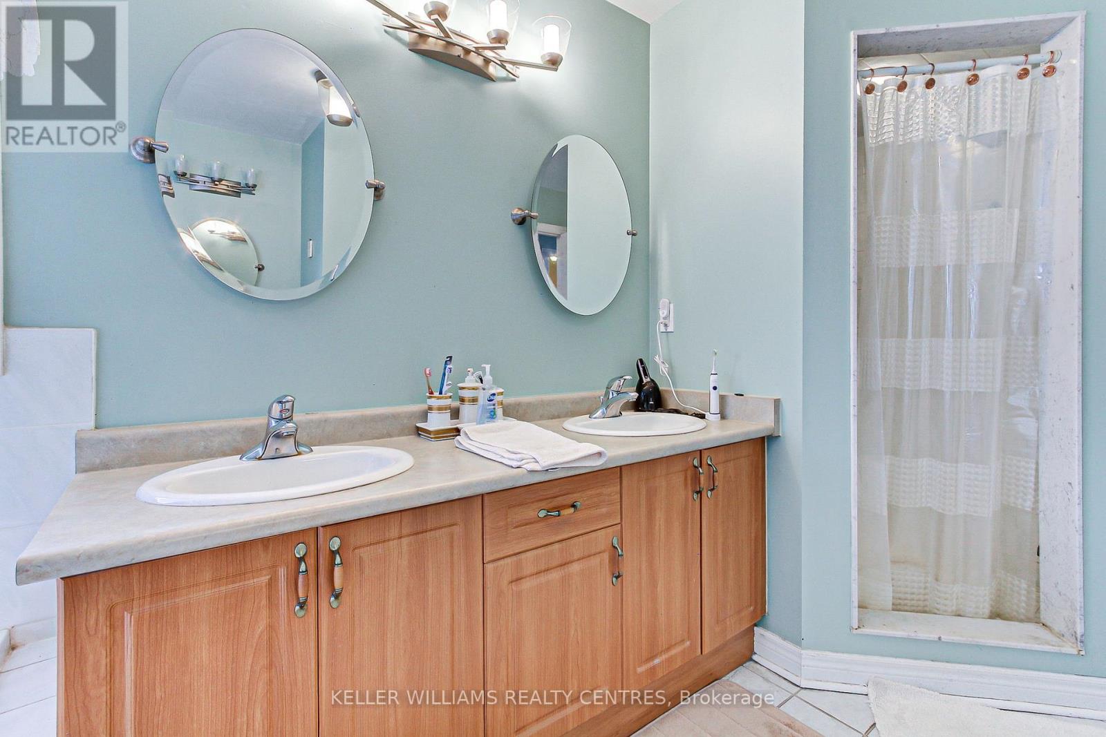 51 Haverhill Terrace, Aurora, Ontario  L4G 7R4 - Photo 27 - N12141500