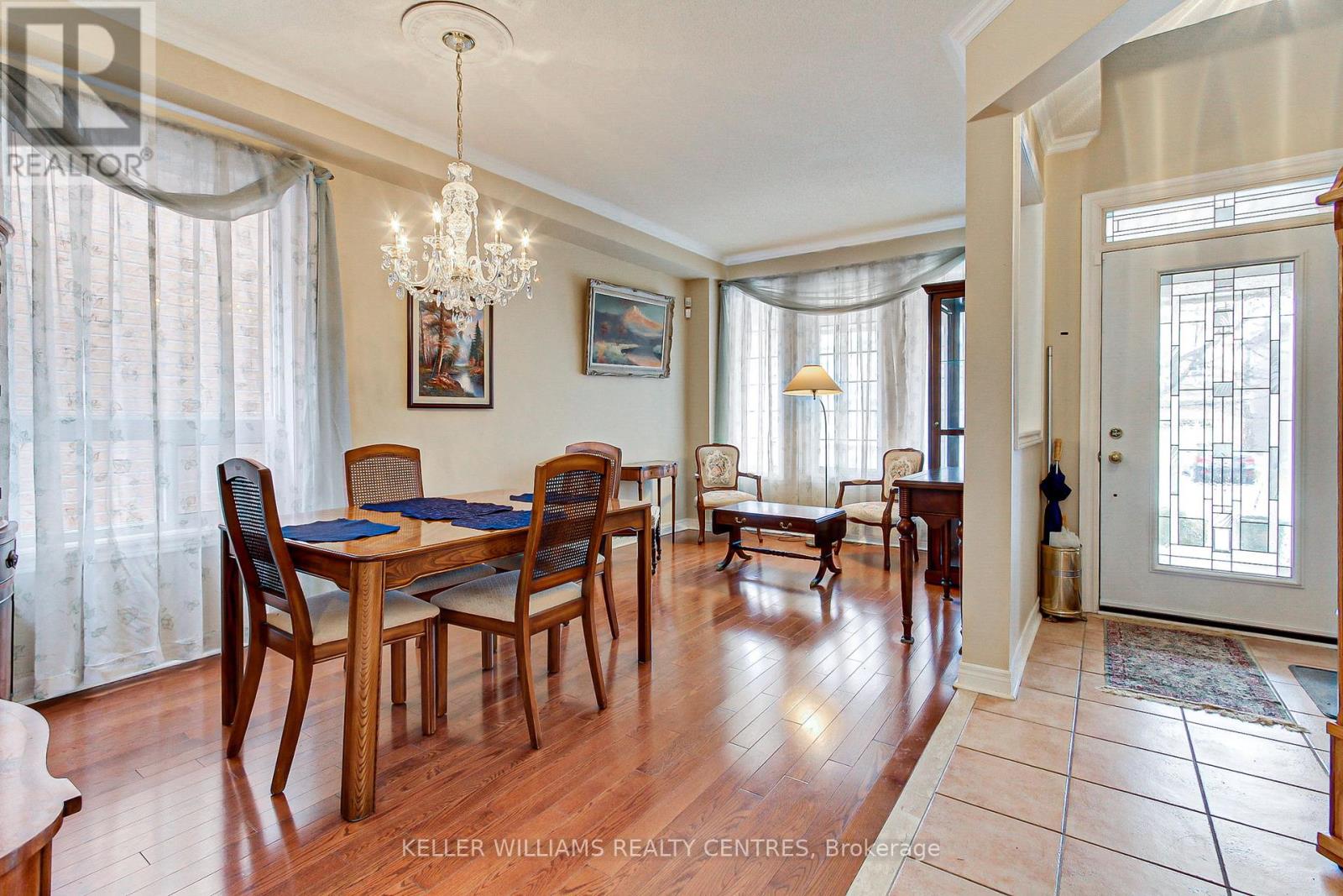 51 Haverhill Terrace, Aurora, Ontario  L4G 7R4 - Photo 7 - N12141500