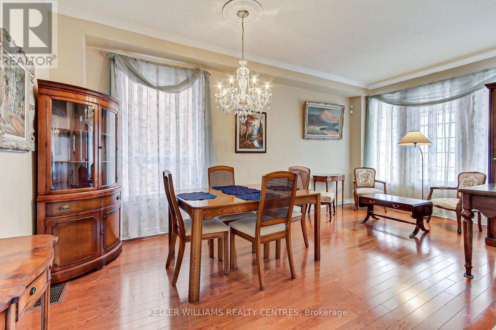 51 Haverhill Terrace, Aurora, Ontario  L4G 7R4 - Photo 8 - N12141500