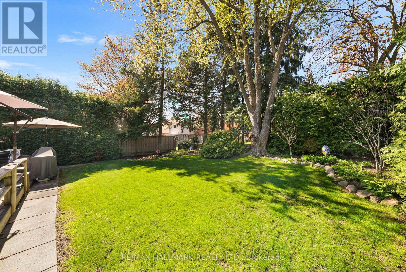 28 Drumern Crescent, Richmond Hill, Ontario  L4C 5H8 - Photo 42 - N12141510