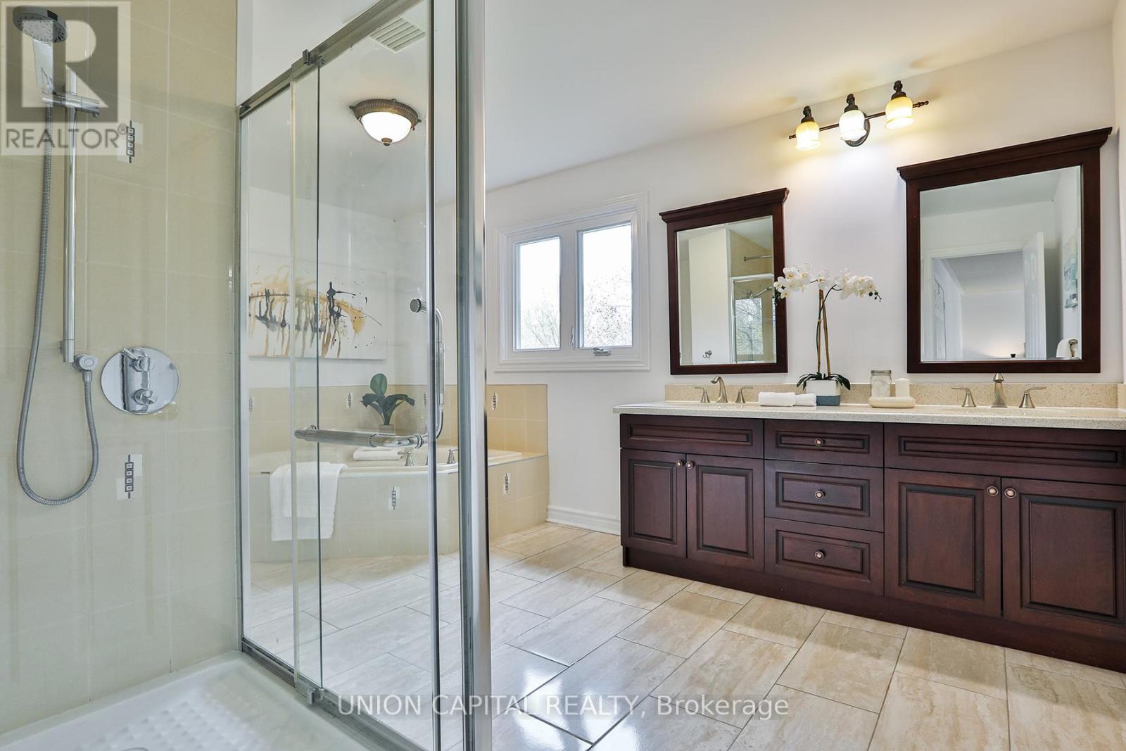 29 Ashfield Drive, Richmond Hill (Oak Ridges Lake Wilcox), Ontario  L4E 2L6 - Photo 22 - N12141547