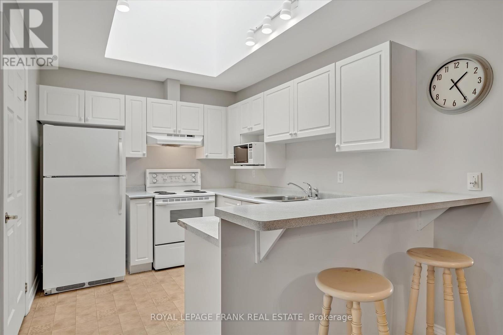 7 - 43 Charles Court, Selwyn, Ontario K0L 2H0 - Photo 10 - X12027988