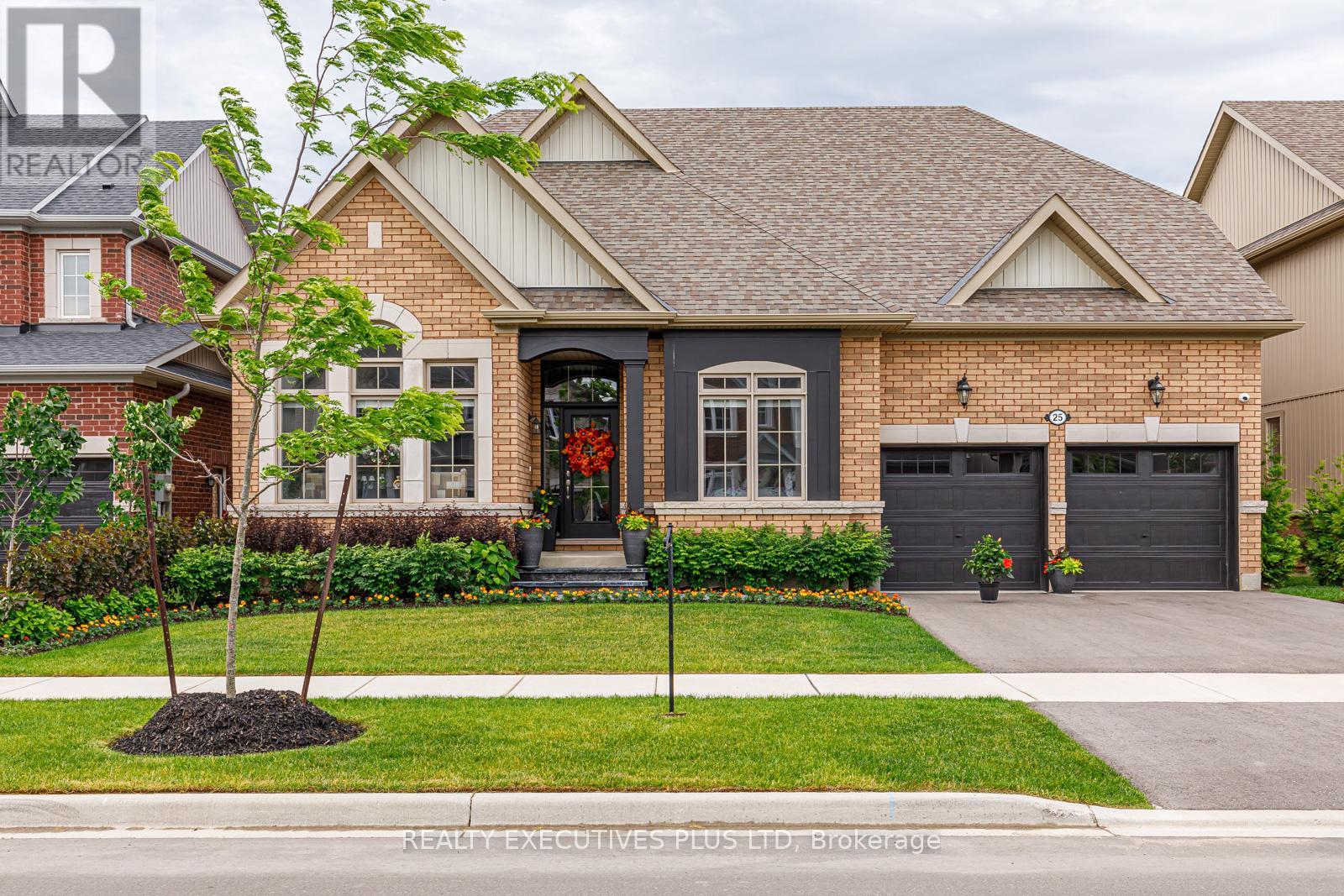 Property at 25 MCLEAN AVENUE image 1