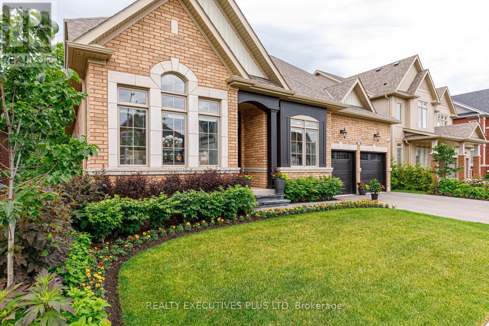 Property at 25 MCLEAN AVENUE image 3