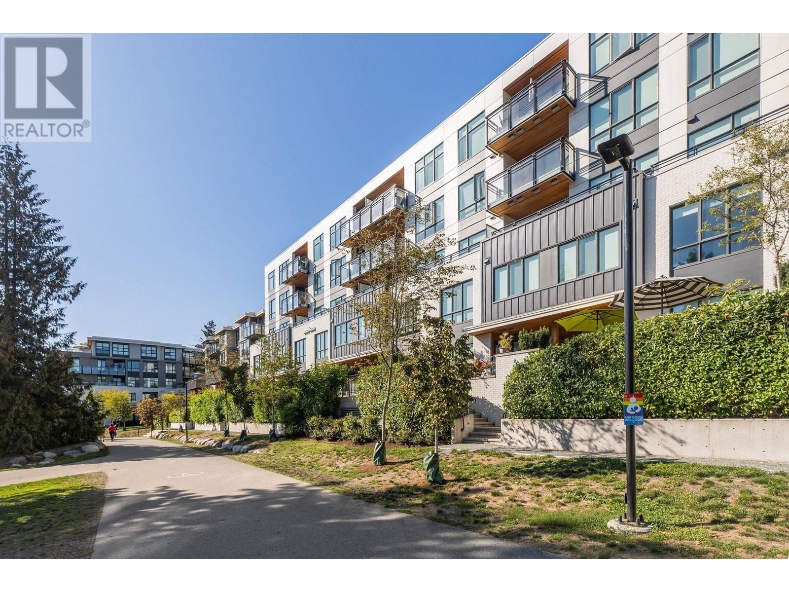 102 747 E 3 STREET, North Vancouver, British Columbia