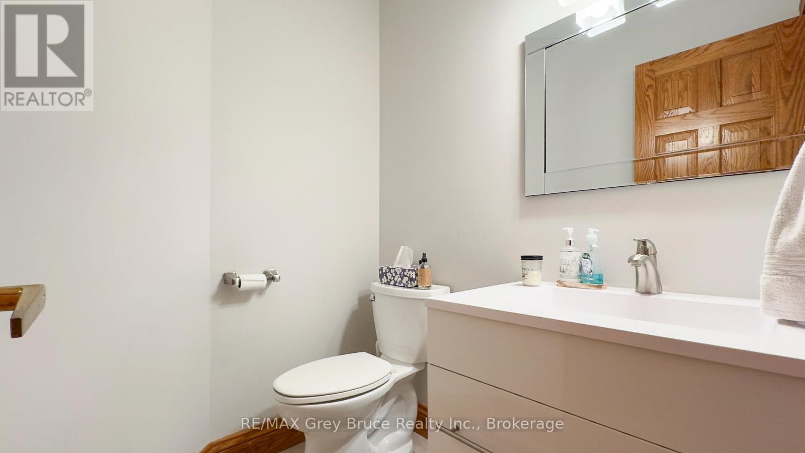 128 Thornridge Road, Meaford, Ontario  N0H 1B0 - Photo 14 - X12141632