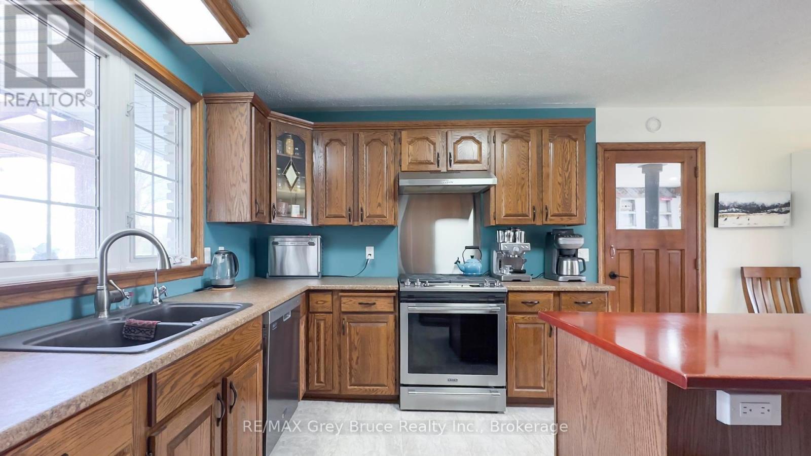 229 6th Concession, Arran-Elderslie, Ontario  N0H 2N0 - Photo 5 - X12141633