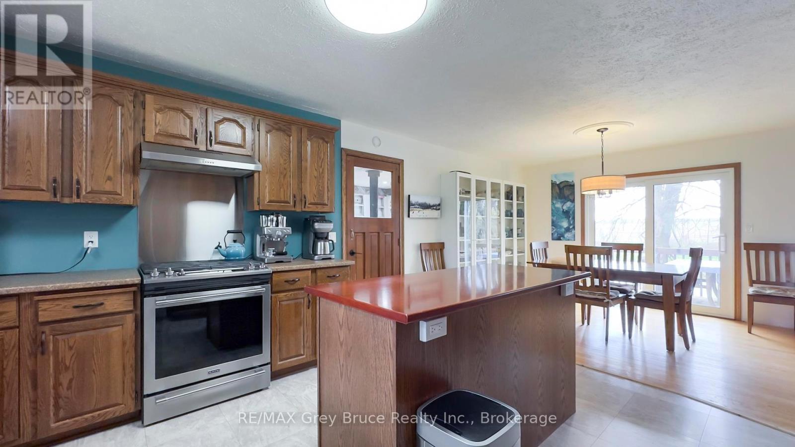 229 6th Concession, Arran-Elderslie, Ontario  N0H 2N0 - Photo 6 - X12141633